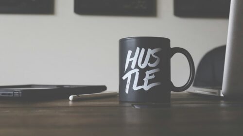 Easy beginner-friendly e-commerce platforms for side hustle, low-cost e-commerce solutions, and how to start an online store.