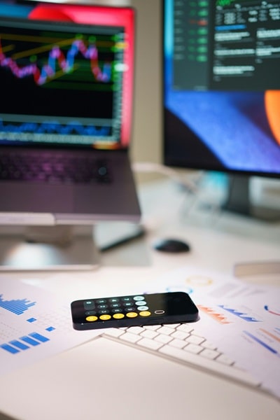 How do you calculate commission pricing?